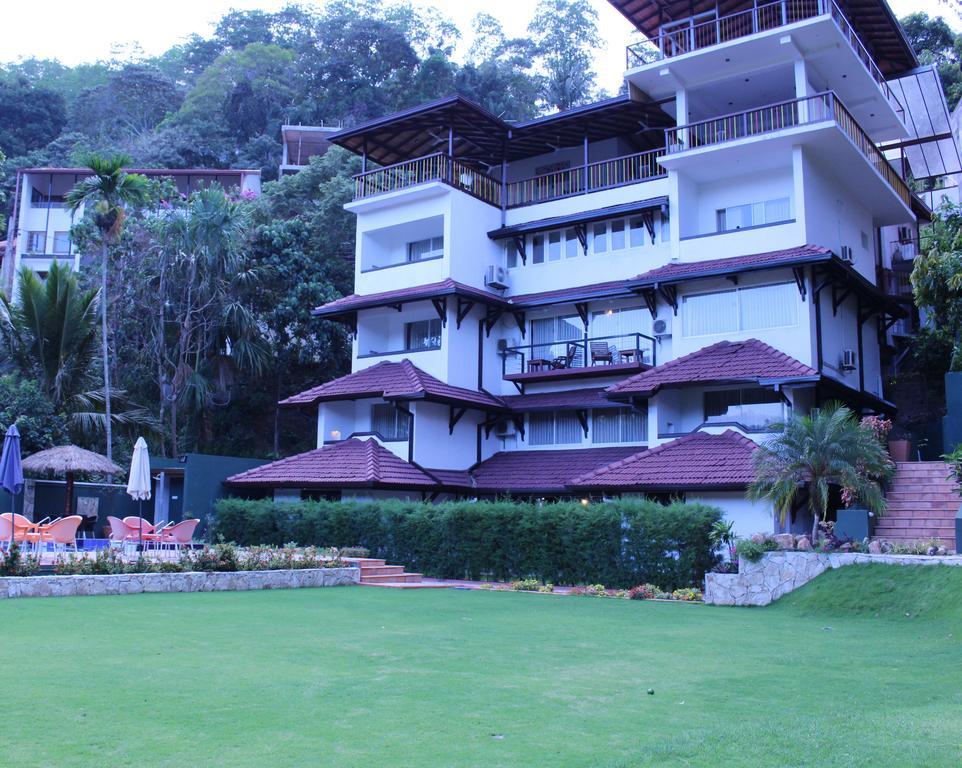 Kandyan Hotel Exterior photo